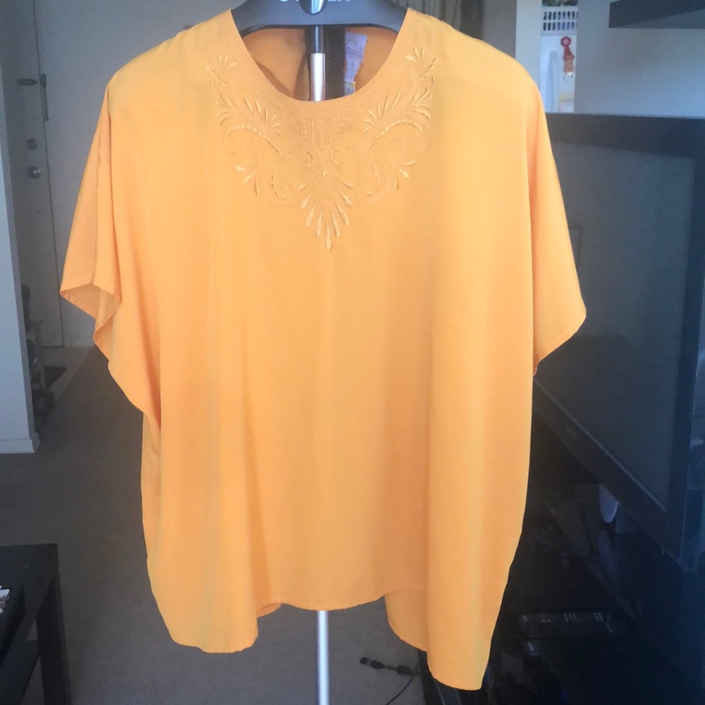 A24- Embroidered blouse